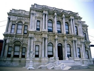 В таком виде он и сохранился до наших дн