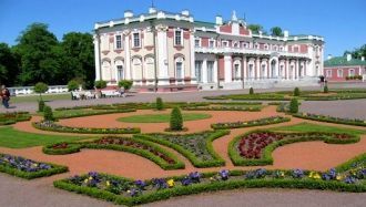 В 1714 году эту территорию приобрел Петр