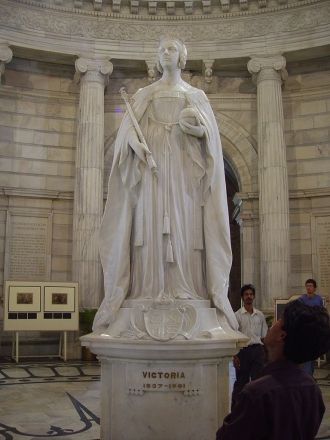 Статуя Виктории.
