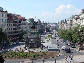 Памятник Яну Гусу (1915) в северной част