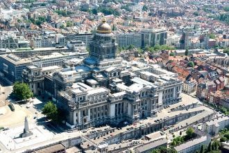 Брюссельский дворец правосудия при строи