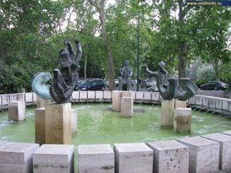Фонтан  в городском парке Варошлигет.