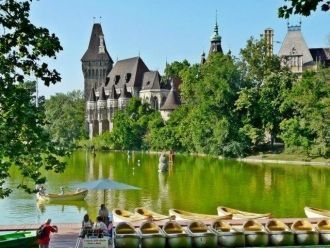 Парк Варошлигет