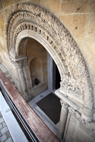 С точки зрения архитектуры бани не предс