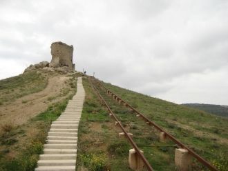 Ведь стоило поставить крепкую стену со с