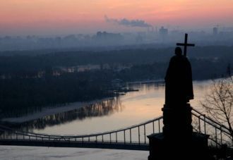 Монумент князю Владимиру в Киеве был уст