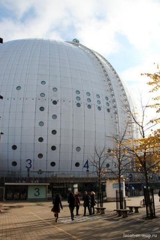 На внешней поверхности Globen находится 