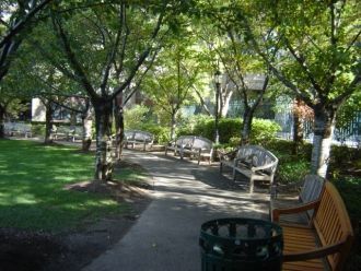 С XVII века тут находился построенный ещ