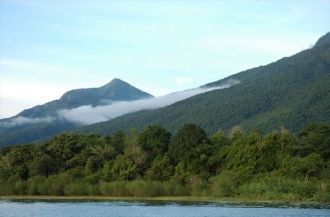 Горная цепь Атакора на северо-западе стр