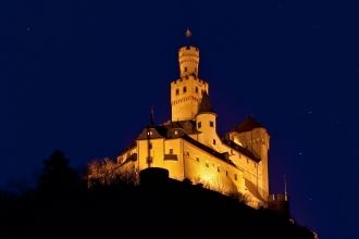 Замок Марксбург, ночная подсветка.