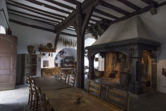 Реконструкция средневековой кухни в Замк