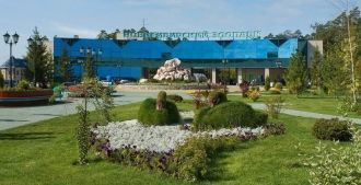 В середине 1933 года в центре города Нов