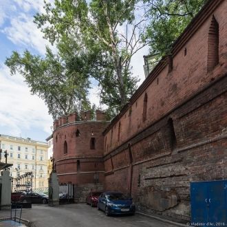 Со временем некоторые башни исчезали, во