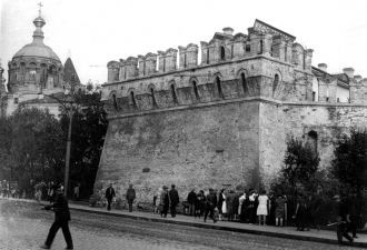 Китайгородская стена, 1934. Военную роль