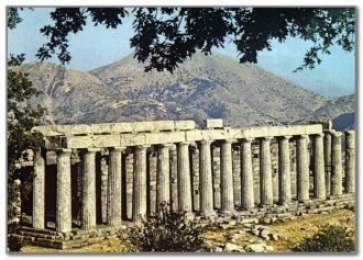 По внешнему виду храм соответствует всем