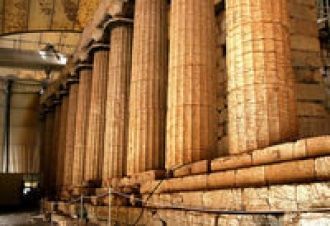 В 1986 году Храм Аполлона Эпикурейского 