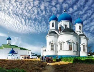 В 1680 году в монастыре остановился царь