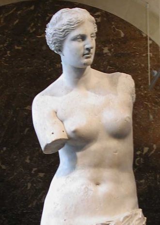 Осмотревшись, Теодорас и его кузен разгл