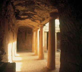 Древние храмы были также обнаружены архе
