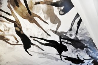 На выпуклом потолке зала для прихожан на