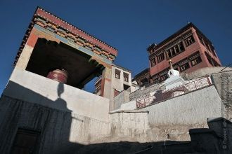 Внутренний двор Монастыря Тиксей.