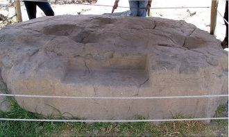 Алтарь. Рядом с Квадратной Площадью расп