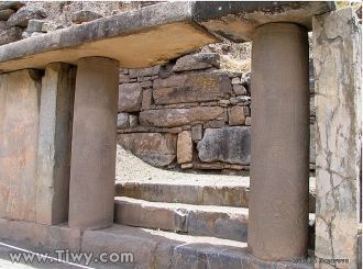 Символика сознания, вырезанная на колонн