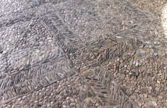 Большинство конструкций этого музея в Ба