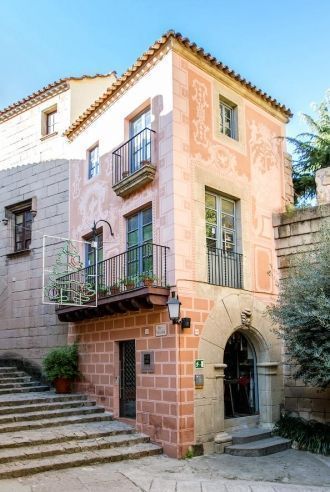 Прогулка в Poble Espanyol сродни запутан