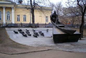 Памятник Шолохову работы скульптора Алек