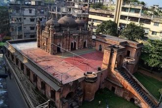 Большая платформа Мечети Хана Мохаммада 