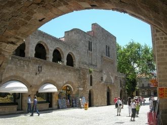 После прихода рыцарей Св. Иоанна на остр