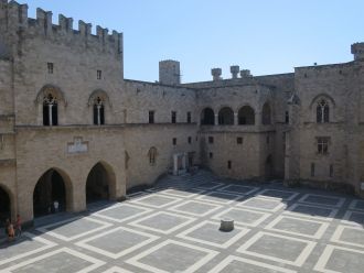 Новые укрепления подразумевали три линии