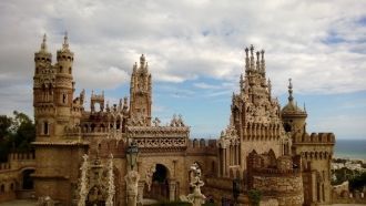 Мартин хотел объединить в одном замке эл