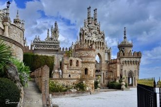 В элементах комплекса можно угадать фигу