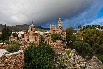 Замок Коломарес