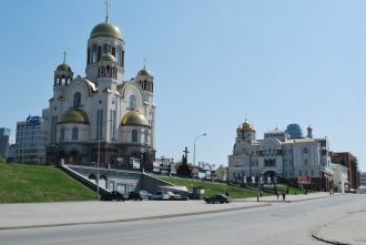 Территория, на которой расположены Храм-