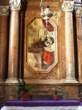 Алтарь Святого Иосифа с младенцем Иисусо