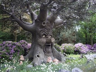 Мимика 13-метрового сказочного Дерева оч