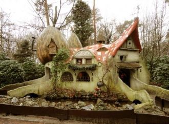 Домик гномов.