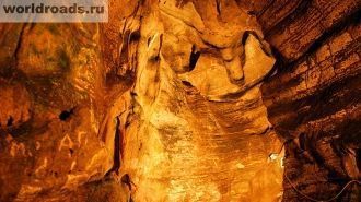 Залы Ахштырской пещеры имеют до десяти м