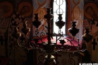 В центре комплекса находится небольшая ц