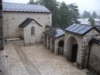 В конце 1702 г. Цетиньский монастырь ста