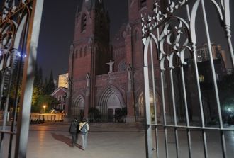 Последующее десятилетие здание служило г