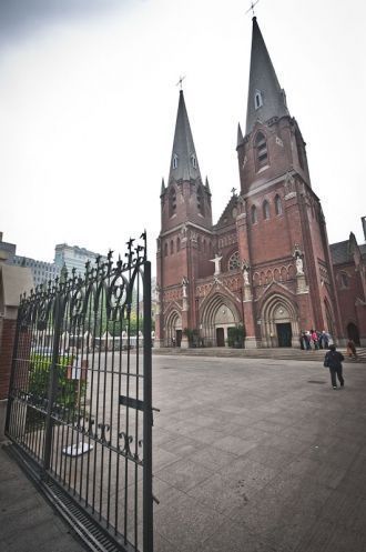 Нынешнее здание было построено в 1910 го