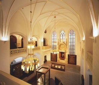 В благодарность за все его добрые деяния