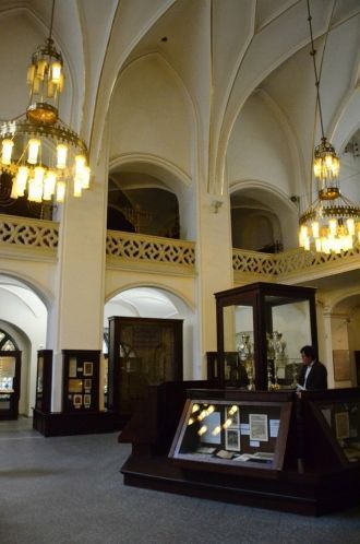 Майзелова синагога в свое время попала п