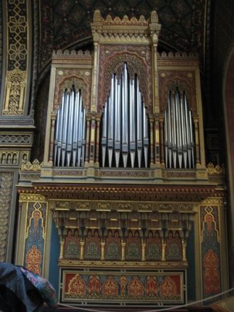 Помимо изменения в религиозных обрядах в