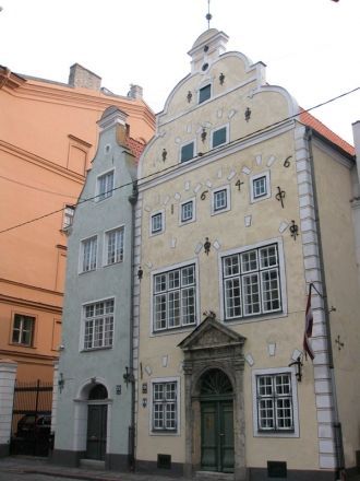 Дата постройки этого дома относится к 16