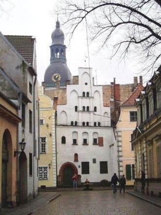 Позднее из-за опасности возникновения по